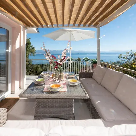 Vila Nina Rose Boutique